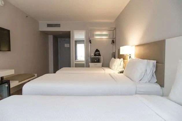 Quarto Superior Triplo Twin