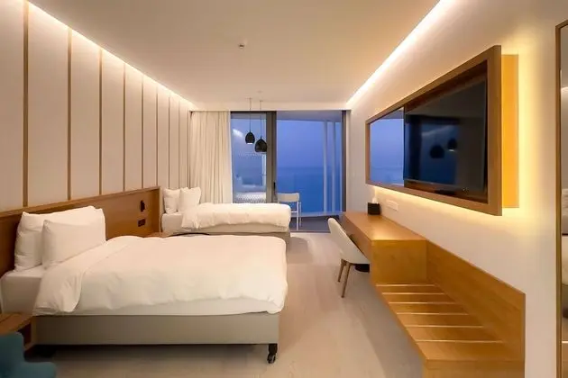 Superior Oda, Balkon, Deniz Manzaralı