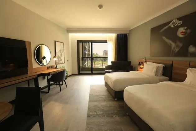 Premium Oda, Teras