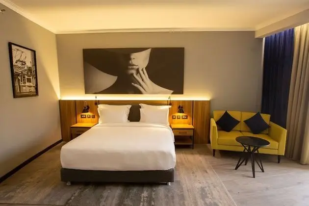 Premium Oda, Teras, Havuz Manzaralı