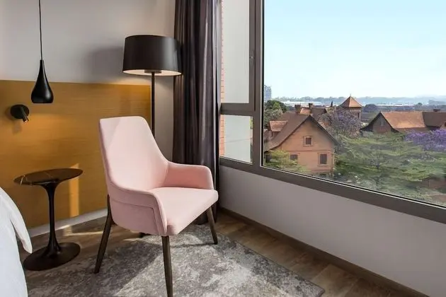 Standard Oda (Waterfront View)