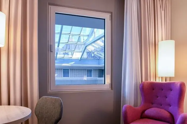 Standard Oda (Atrium View)