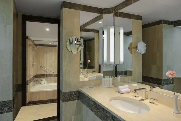 Suite, Balcony (Creek View, Lounge Access)