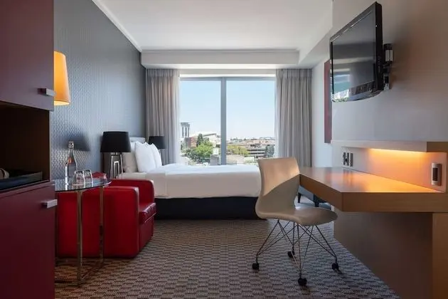 Superior Oda, Şehir Manzaralı (Sandton)