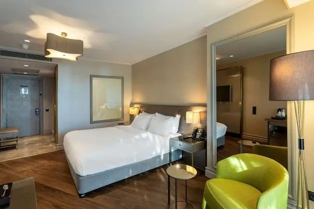 Premium Oda, Balkon, Bahçe Manzaralı