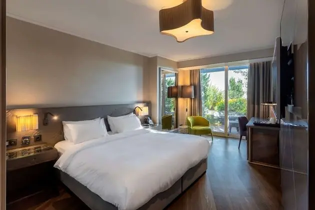 Premium Oda, Balkon, Bahçe Manzaralı