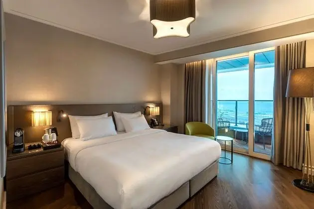 Premium Oda, Balkon, Bahçe Manzaralı