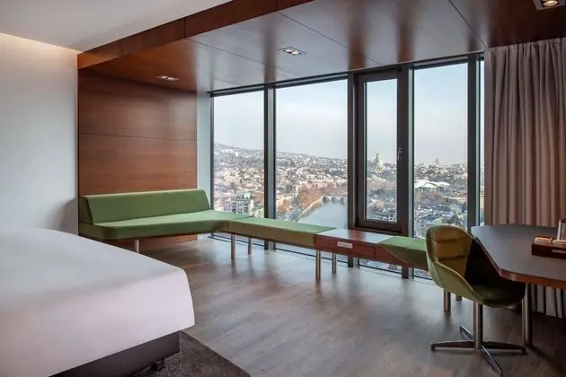 Superior Oda, Şehir Manzaralı (High Floor)