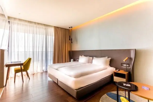 Superior Oda, Şehir Manzaralı