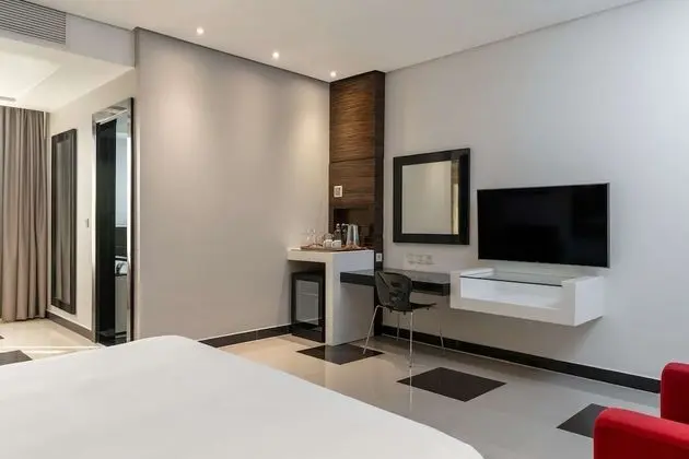 Premium Oda, Teras, Havuz Manzaralı