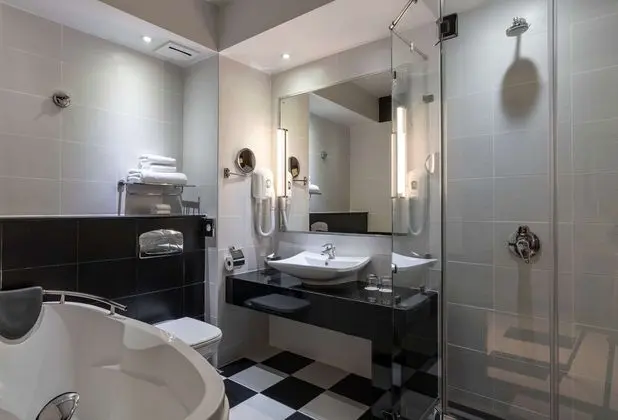 Premium Oda, Teras, Havuz Manzaralı