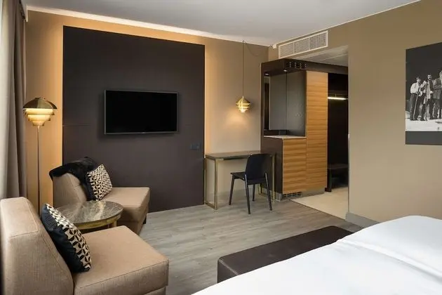 Superior Oda, Nehir Manzaralı (High Floor)