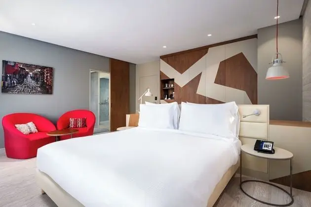 Premium Oda, Balkon, Havuz Manzaralı