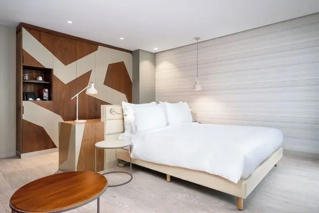 Premium Oda, Balkon, Havuz Manzaralı