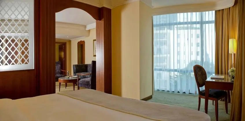 Junior Süit, Köşe (Lounge Acc)