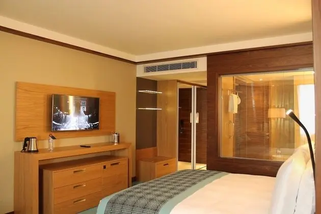 Executive Oda (Lounge Access)