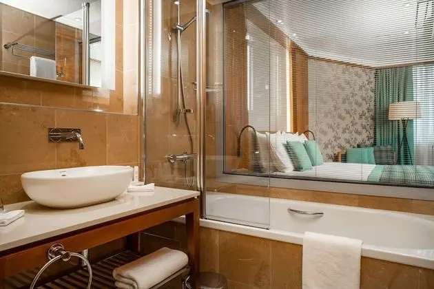 Executive Oda (Lounge Access)