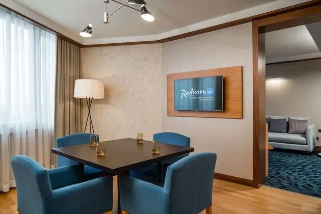 Süit, Nehir Manzaralı (Lounge Access)