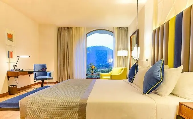 Business Class Room