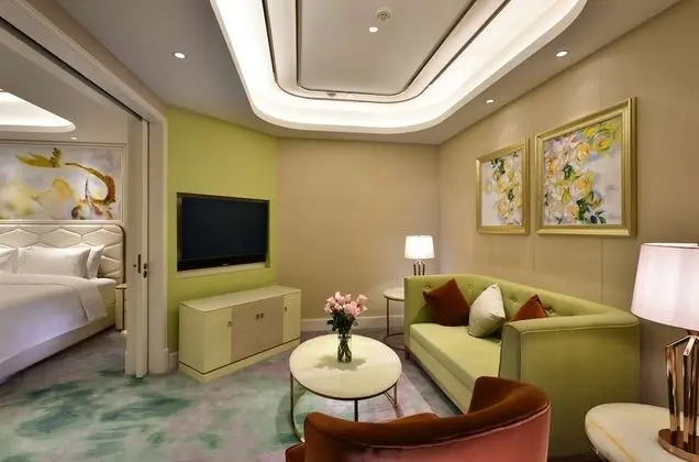 Executive Süit (Collection)