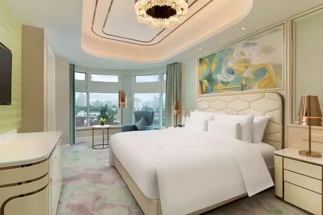 Executive Süit (Collection)