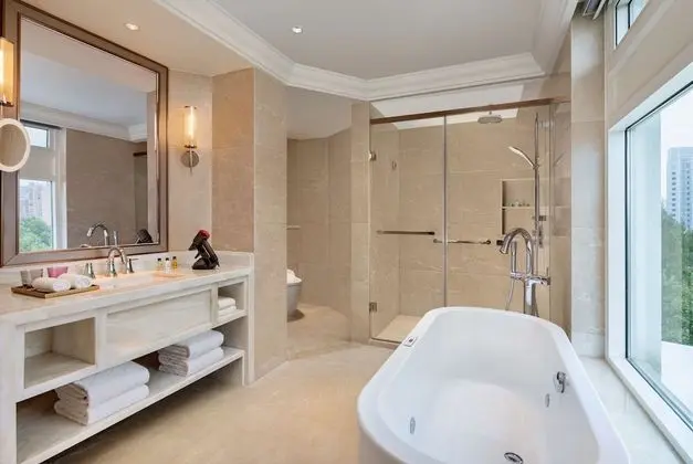 Executive Süit (Collection)