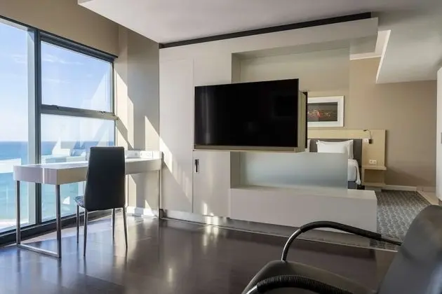 Junior Süit, Okyanus Manzaralı