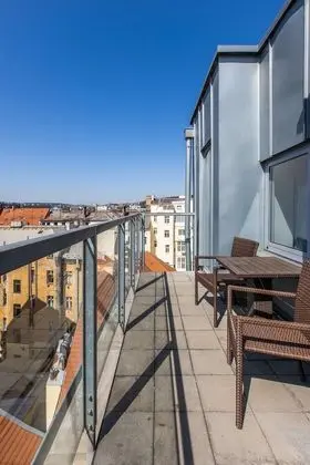 Superior Oda, Balkon
