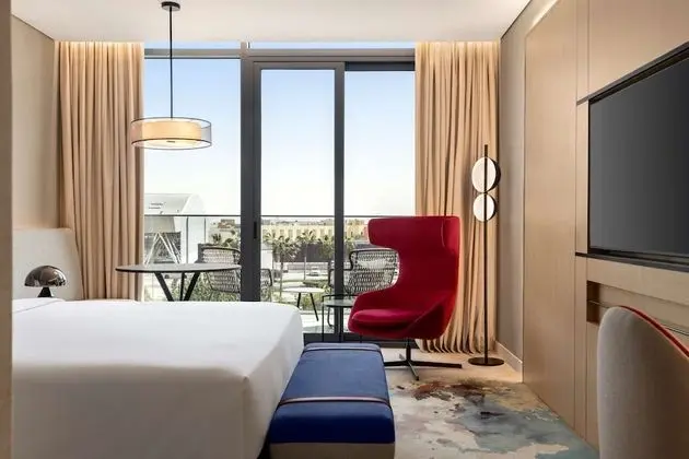 Executive Oda, Sigara İçilmez, Balkon (Lounge Access)