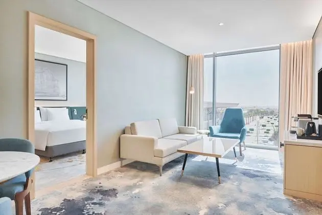 Junior Oda, Sigara İçilmez (Lounge Access)
