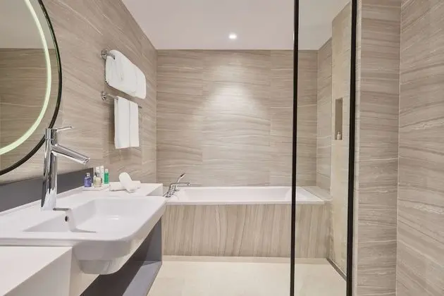 Junior Oda, Sigara İçilmez (Lounge Access)