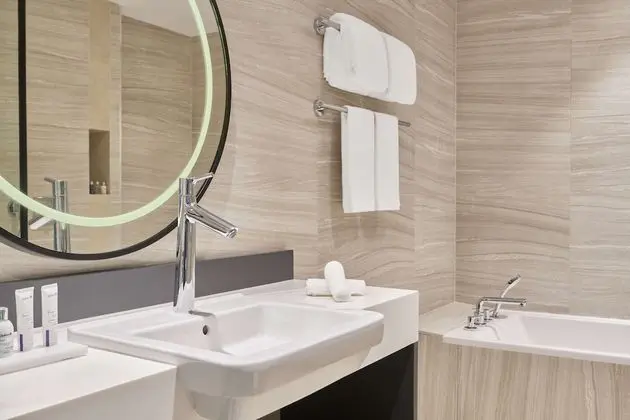 Junior Oda, Sigara İçilmez (Lounge Access)