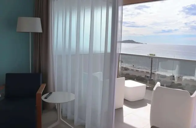Superior Oda, Balkon, Deniz Manzaralı