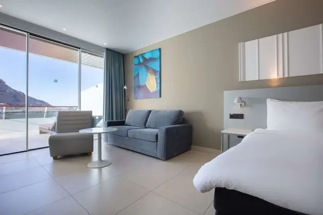 Premium Oda, Balkon, Havuz Manzaralı