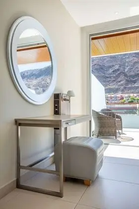 Premium Oda, Balkon, Havuz Manzaralı