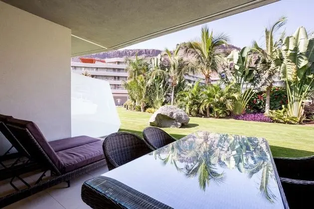 Süit, 2 Yatak Odası, Balkon, Havuz Manzaralı