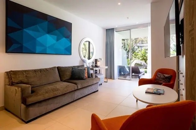 Süit, 2 Yatak Odası, Balkon, Havuz Manzaralı