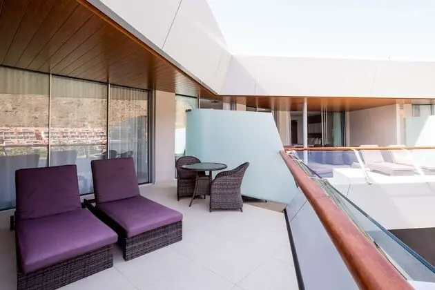 Süit, 2 Yatak Odası, Balkon, Havuz Manzaralı