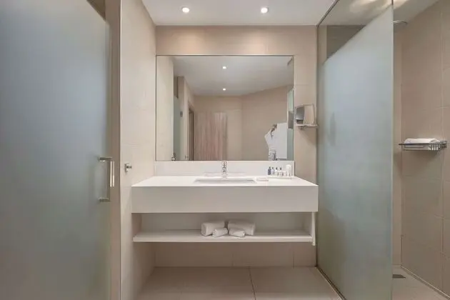 Süit, 2 Yatak Odası, Balkon, Havuz Manzaralı