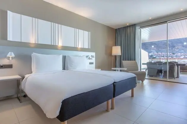 Süit, 3 Yatak Odası, Balkon, Havuz Manzaralı
