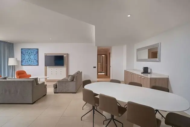 Süit, 3 Yatak Odası, Balkon, Havuz Manzaralı