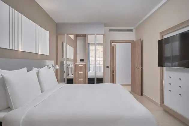 Süit, 3 Yatak Odası, Balkon, Havuz Manzaralı
