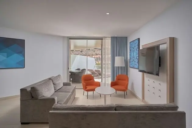 Süit, 3 Yatak Odası, Balkon, Havuz Manzaralı