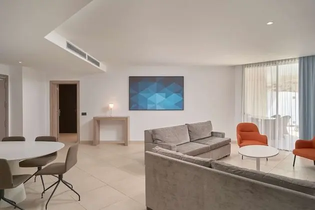 Süit, 3 Yatak Odası, Balkon, Havuz Manzaralı