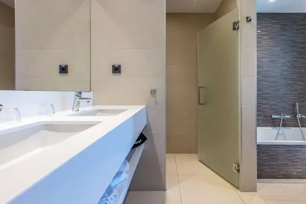 Süit, 3 Yatak Odası, Balkon, Havuz Manzaralı