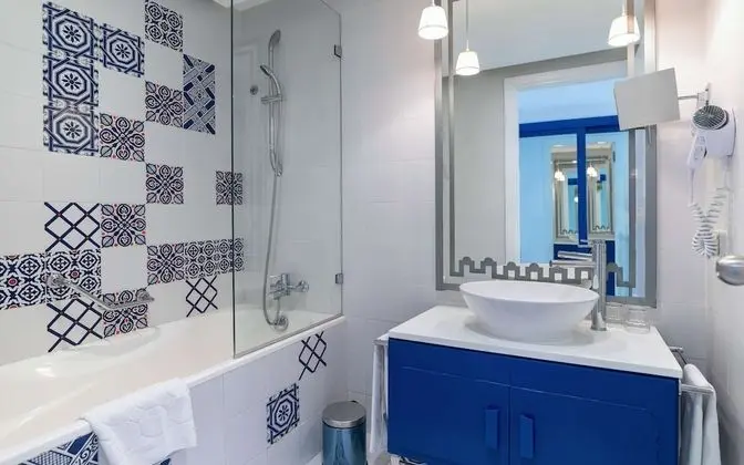 Superior Oda, Balkon, Deniz Manzaralı