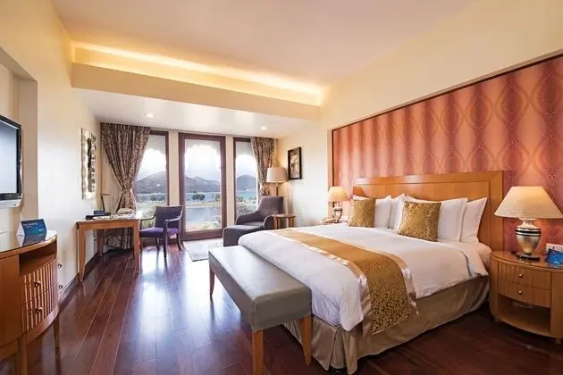 Business Oda, Göl Manzaralı (Business Class)