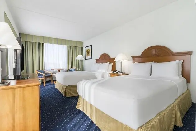 Deluxe Tek Büyük Yataklı Oda, 2 Çift Kişilik Yatak, Köşe