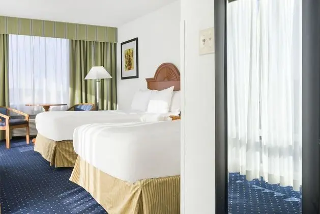 Deluxe Tek Büyük Yataklı Oda, 2 Çift Kişilik Yatak, Köşe