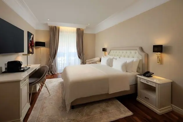 Junior Süit, Göl Manzaralı